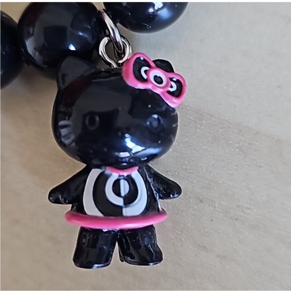MAC Hello Kitty Black Beaded Bracelet
RARE 2008 Sanrio Collection Retired
Makeup - Picture 4 of 7